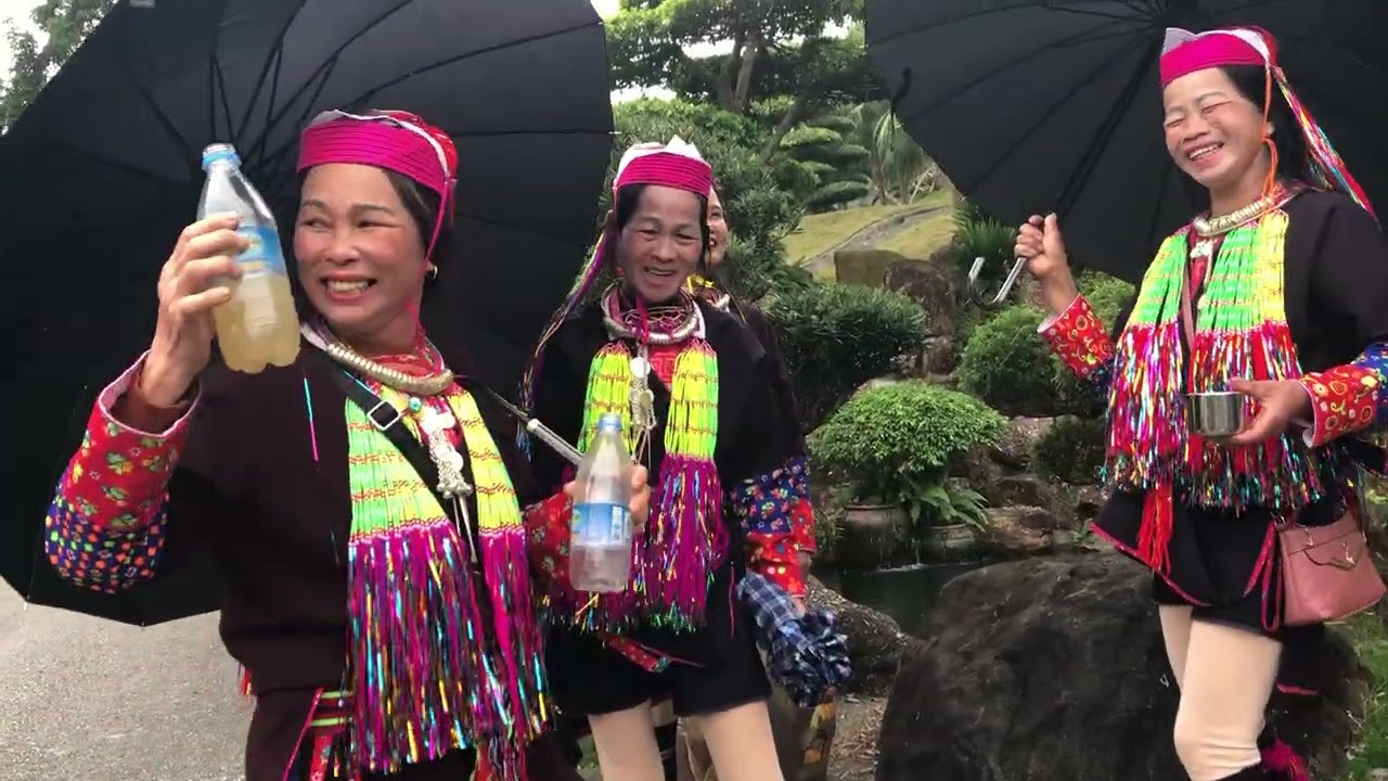 ngày 28 tháng 2, 2026 hát tiếng dao thanh y từ ca sĩ trương cứu rót rượu 