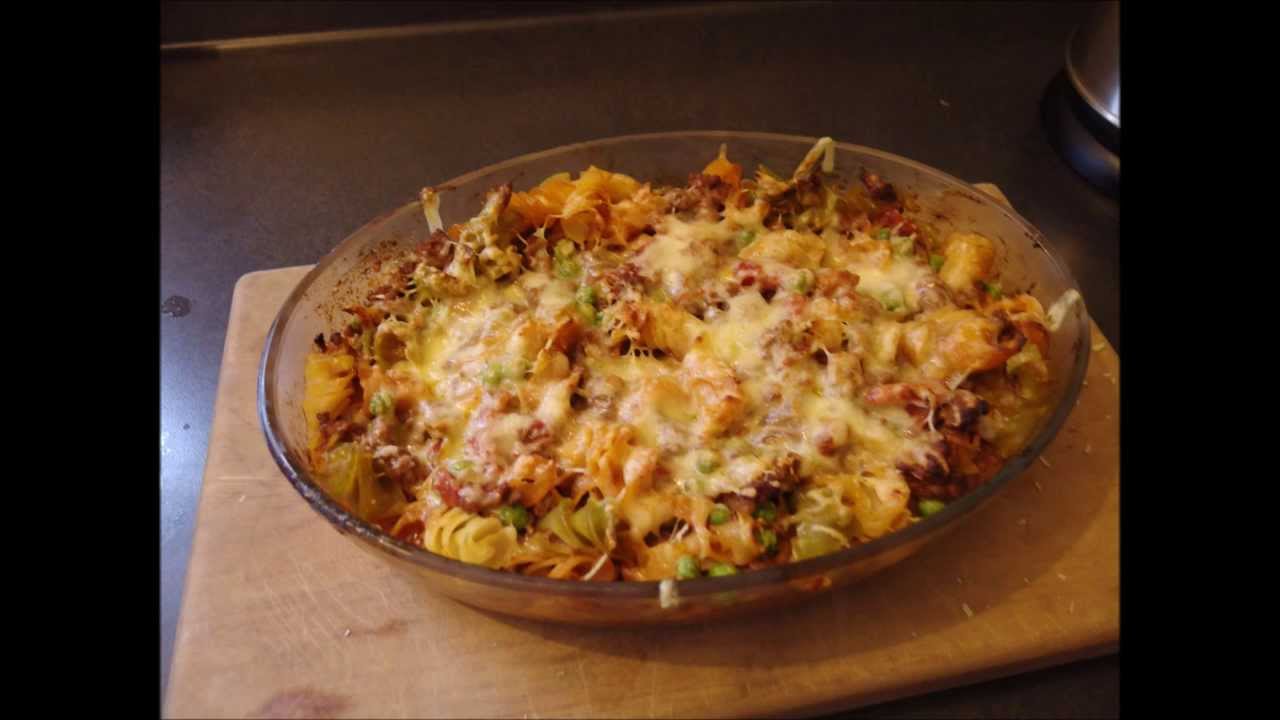 EASY MINCE PASTA BAKE! YouTube