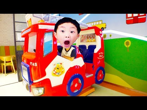 예준이와 소방차 출동놀이 어린이 놀이터 자동차 장난감 타기 Ride on Car for Kids Playground