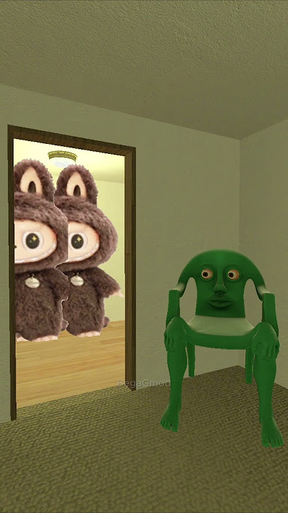Karkir Kerker run away from Nextbots in Gmod