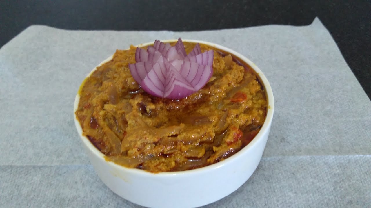 Peyaj Posto / Onion with Poppy Seed paste YouTube