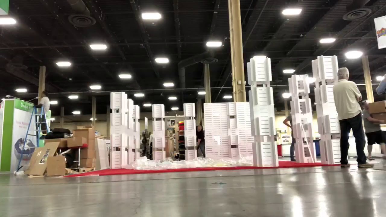 Flatworks Displays trade show booth (20x20) set up