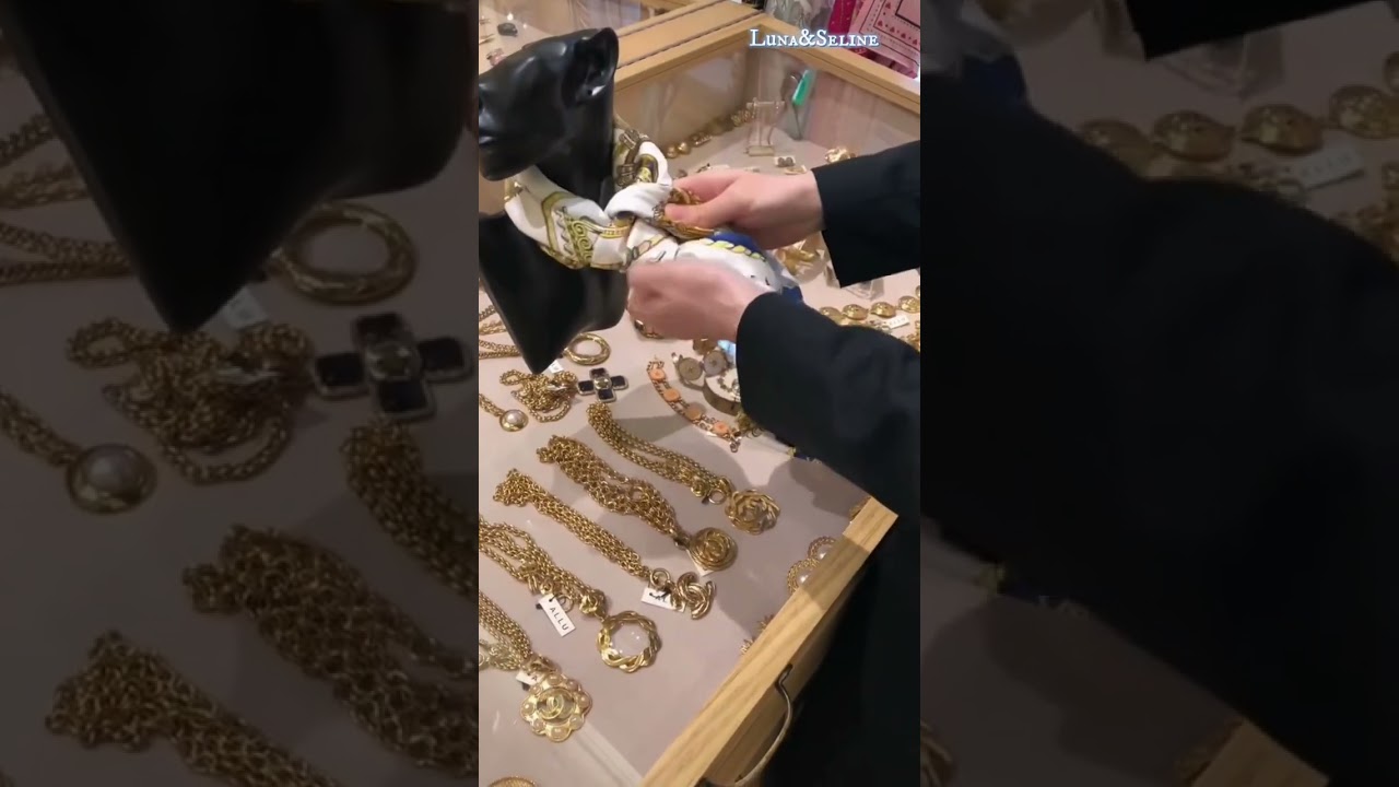 How to wear hermes silk scarf /The tip must know to tie your Hermès scarf