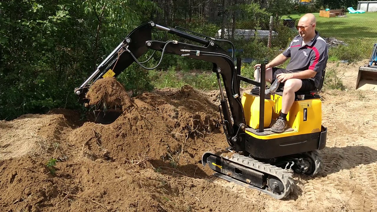 Mini-excavatrice XN08 en action