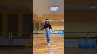 girl belly roll tutorial bellydance roll girl shorts