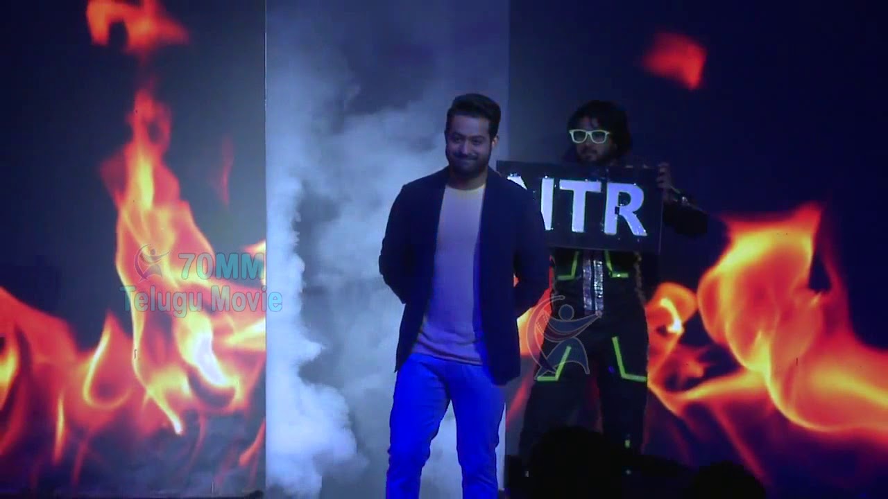 Jr NTR DYNAMIC Entry at CELEKT Mobiles Launch Event | Jr NTR Entry Video | 70MM Telugu Movie