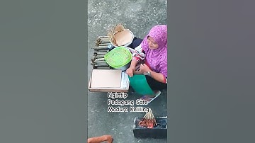 Thumbnail of PEDAGANG SATE MURAH SENYUM #shorts