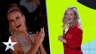 QuickWitted Eva has us in STITCHES | SemiFinals | BGT 2022