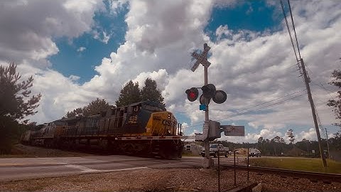 CSX McCormick Sub Rail Action w/ W087 and M693