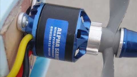 RCDOX 2010 TAKEOFF GROUNDY finally in the air RC plane