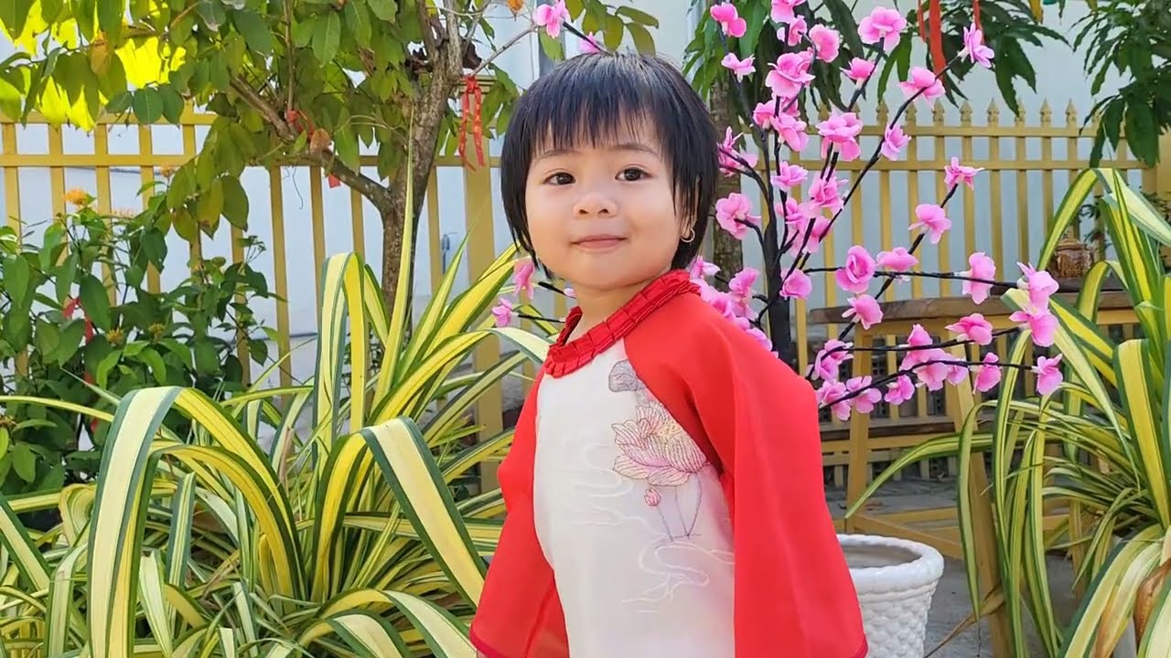 Xuân Bính Ngọ - Bé Gia Hân