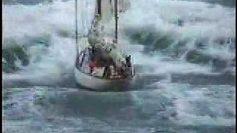 Stormy weather - sailboat in distress at sea - DayDayNews