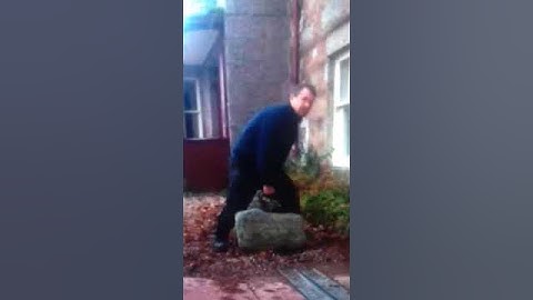 Dinnie stones Brett Nicol