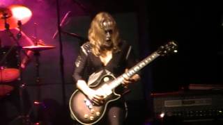 Priss - Love Gun - Guaranda Ecuador South America