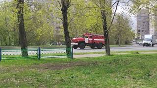 пожарный автомобиль Урал АЦ 5.0-40 поехал на вызов