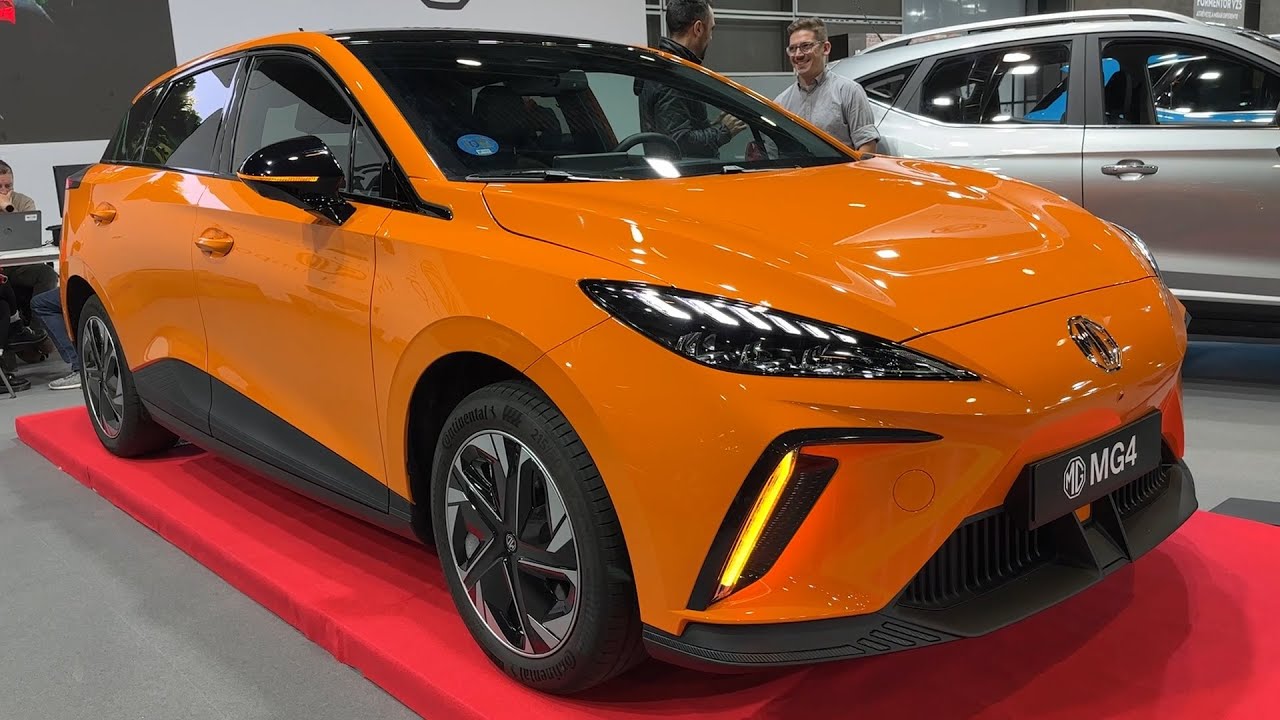 New MG4 2023 - FIRST LOOK & visual REVIEW (exterior, interior, trunk ...