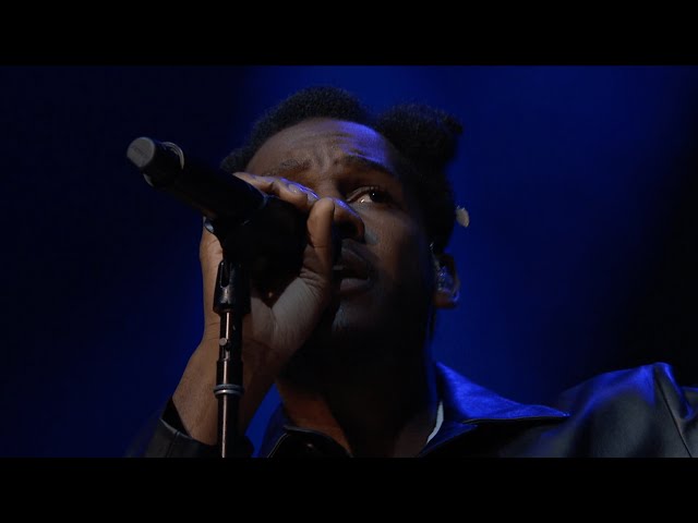 Leon Bridges – Motorbike (ACL Live Performance)
