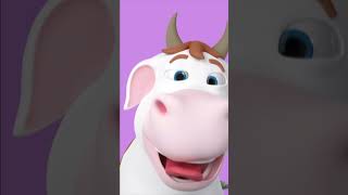 🐮 Cosa sta facendo questa mucca?? | Video Divertente per Bambini | HeyKids #shorts