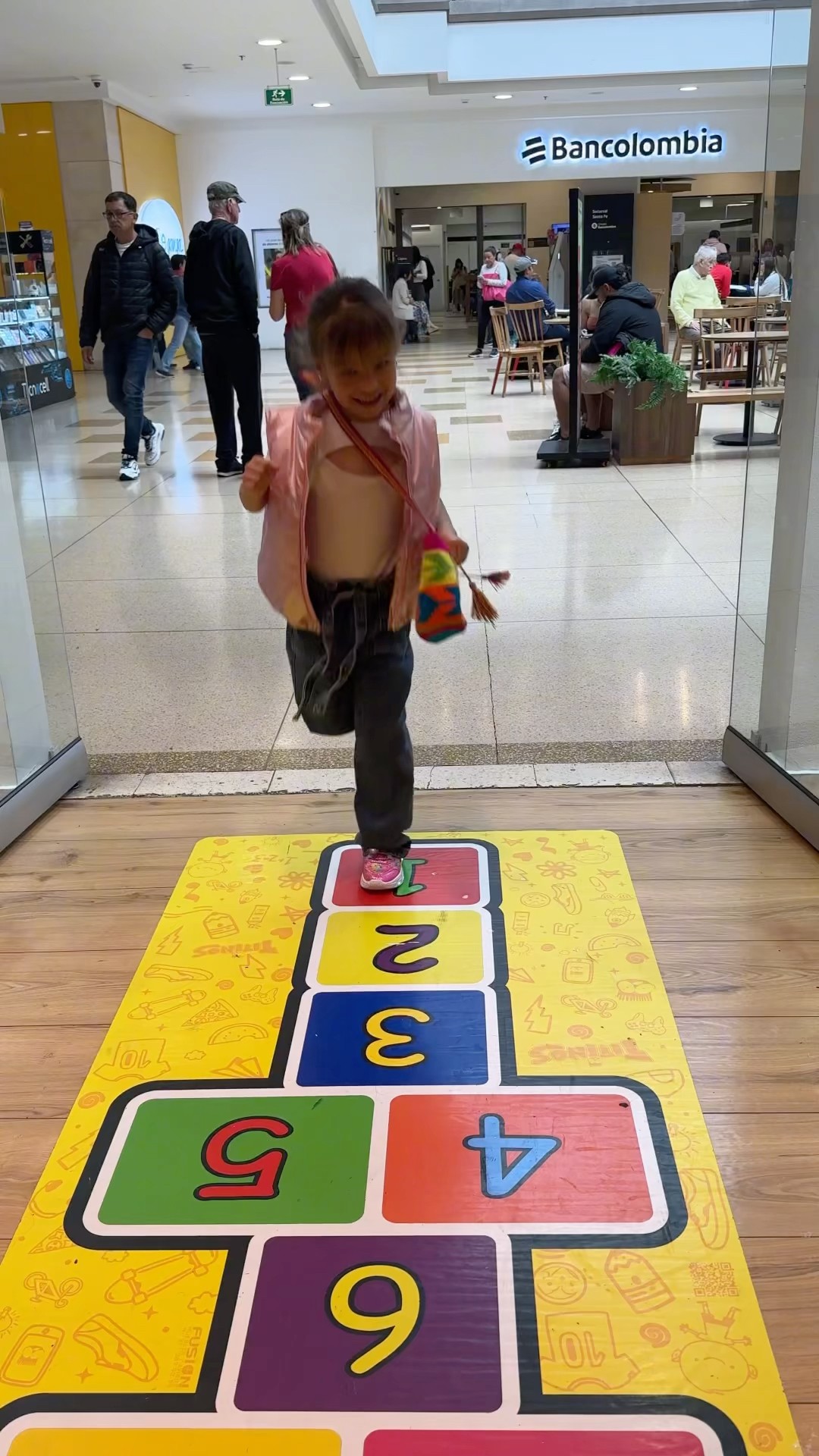 Hija para de jugar #humor #cosasdefamilia #comedia #cosasdecasa #comedy #cosasdemamas #shortviral