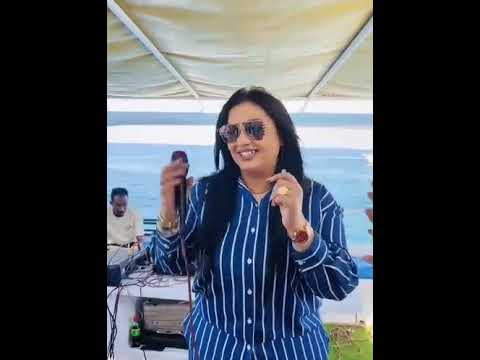 افراح عصام من اهلنا سافرنا