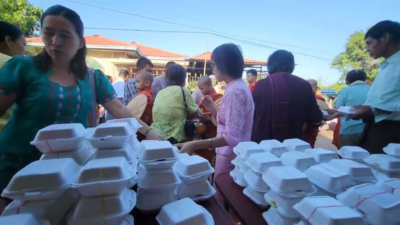 ဆွမ်းပေါင်းအိုးရေစက်ချ နှင့် ဆွမ်းလောင်းအောင်ပွဲအလှူမှတ်တမ်း (၁၇.၁၁.၂၀၂၄)