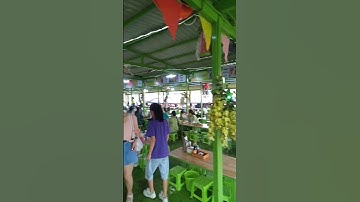 Trong một quán ăn ở chợ nổi Cái Răng - Cần Thơ