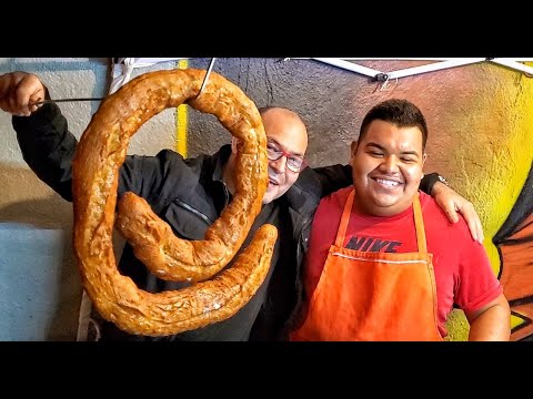 Video: Este Cel Mai Sexy Vânzător De Churros