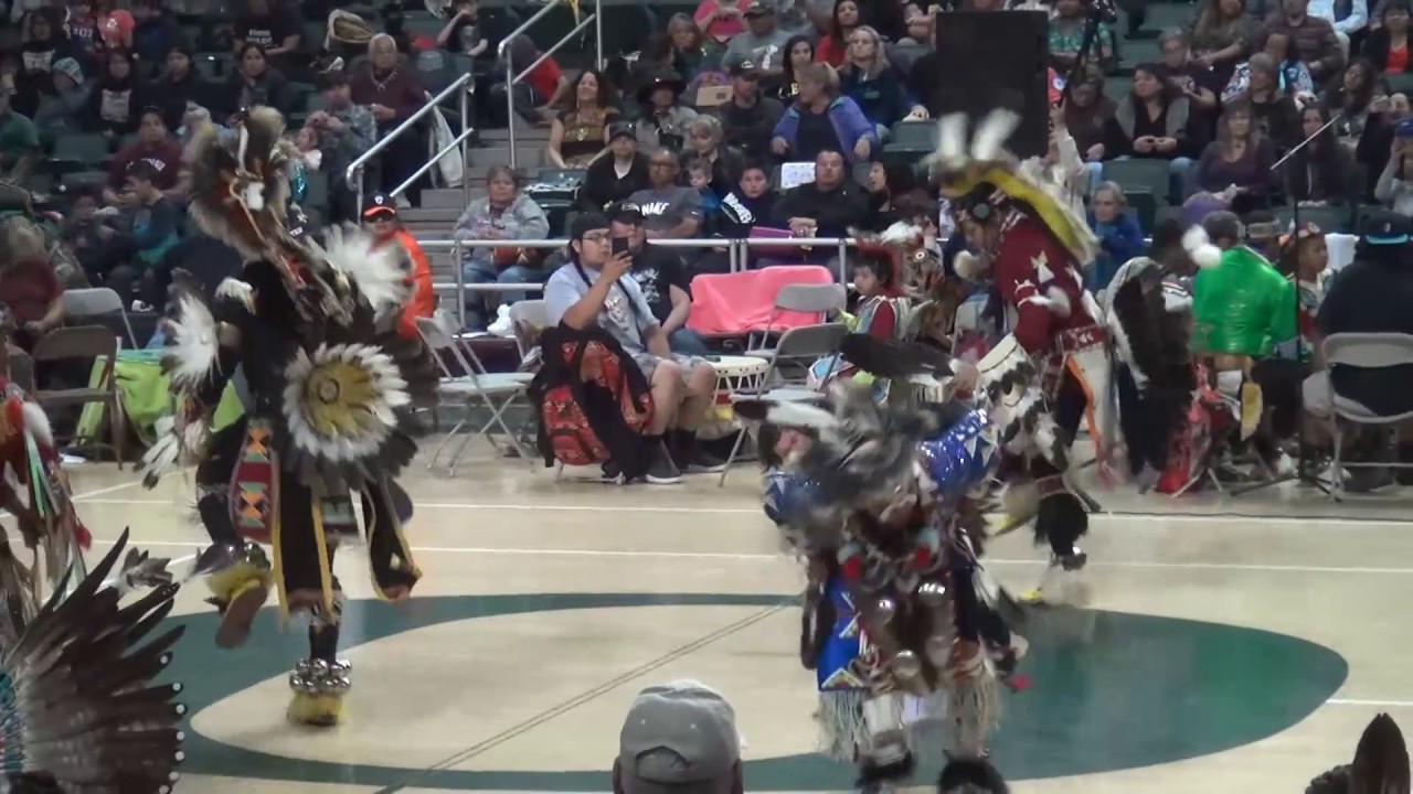 chicken dance U of Oregon pow wow 2017
