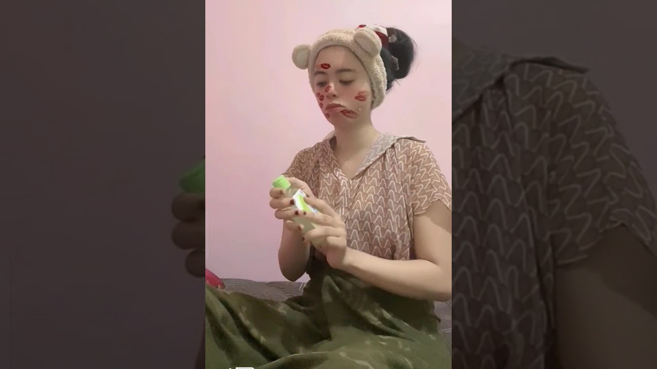 Live kakak cantik sarung nya kebuka