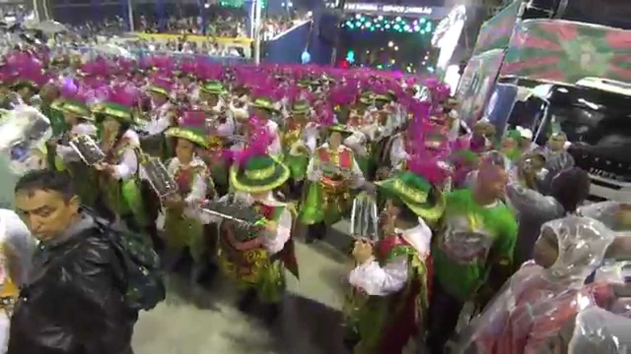 Mangueira 2015 - Início do Desfile