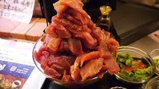 Large tuna sashimi デカ盛り「マグロ盛り過ぎ丼」