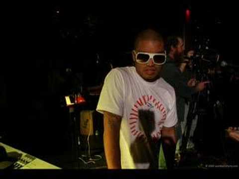 N.E.R.D. - Everyone Nose (Instrumental)