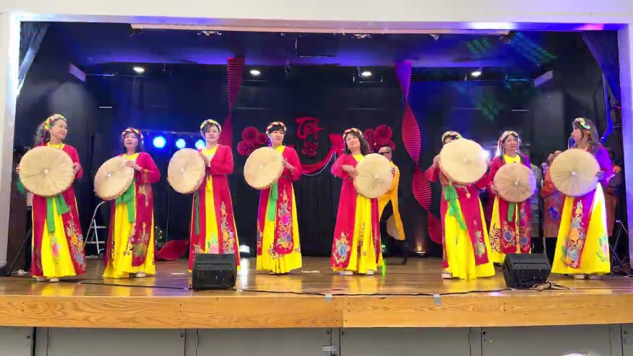 Vu khúc Xuân- Ca Đoàn Nữ Vương Hoà Bình San Jose 