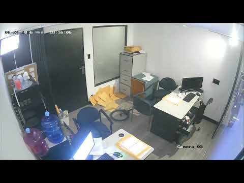 CCTV captures M7.5 Earthquake shaking a room in Caracas, Venezuela