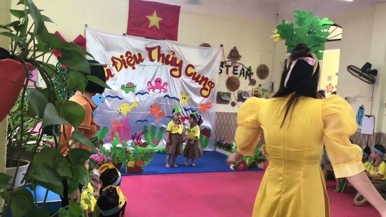 Dạy hát “Cá vàng bơi”