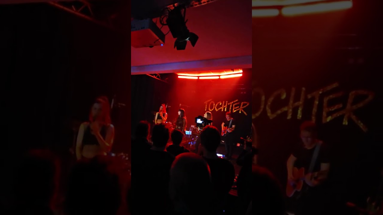 TOCHTER & Sotiria & Moira - Mut zur Liebe (AnNa R.) / Hebebühne Hamburg 27.11.2025