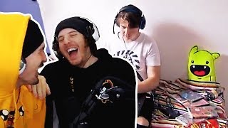 Unge Reagiert Auf auf Streife Mit Schleh  Ungeklickt