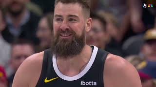 Jonas Valančiūnas post up on Adem Bona, takes him to the rim and dunks over him - poster dunk
