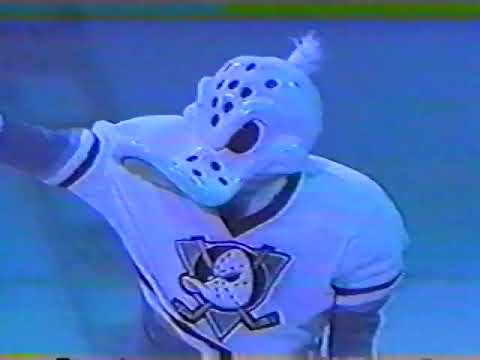 NHL REGULAR SEASON GAME 1993-94 - Detroit Red Wings @ Mighty Ducks of Anaheim