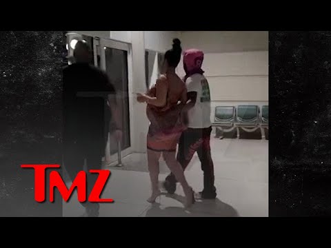 A$AP Rocky Puts Arm Around Rihanna's Waist in Barbados, Split Rumors BS | TMZ