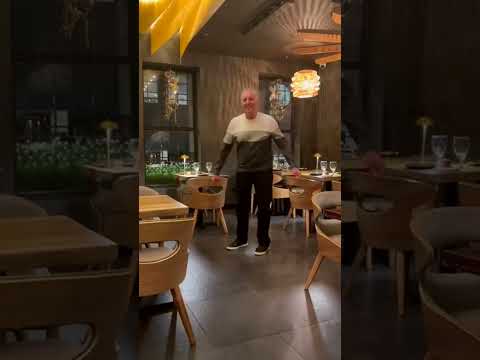 I was drunk in an empty NYC restaurant. I'm dancing. Let's go viral! The Look.