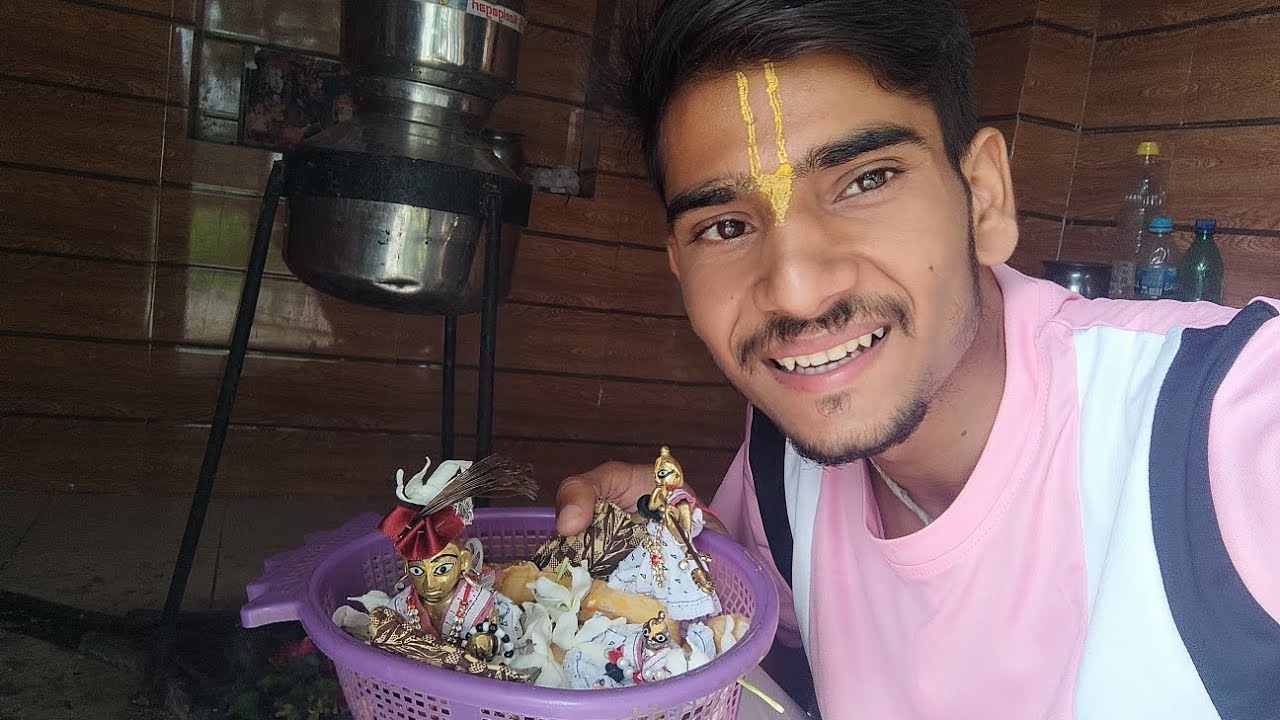 Car Par tao Hindu ka Tag Laga Diya Apne upar kab lgao Hindu hone ka tag