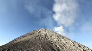 Merapi volcano: Gas explotion 27th October 2012