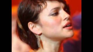 Video thumbnail of "More than this- Norah Jones"