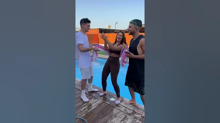 CRAZY Sing or Swim! 💦 #shorts