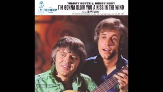 Miniatura del video "Tommy Boyce & Bobby Hart: I'm Gonna Blow You A Kiss In The Wind"