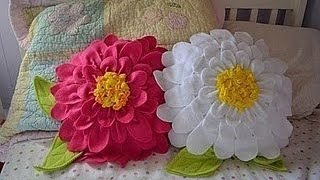 подушка цветок из флиса (или фетра) ////  pillow flower fleece (or felt)