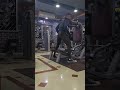 wide sumo measchine Squat