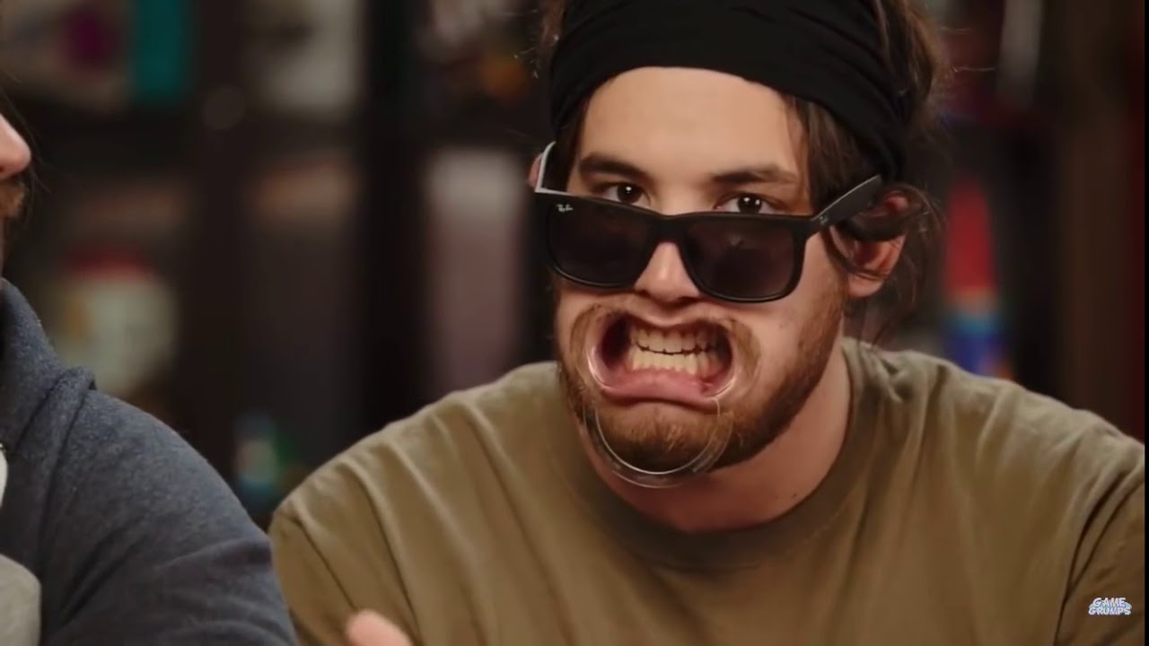 Ryan Magee attracts all the ladies YouTube