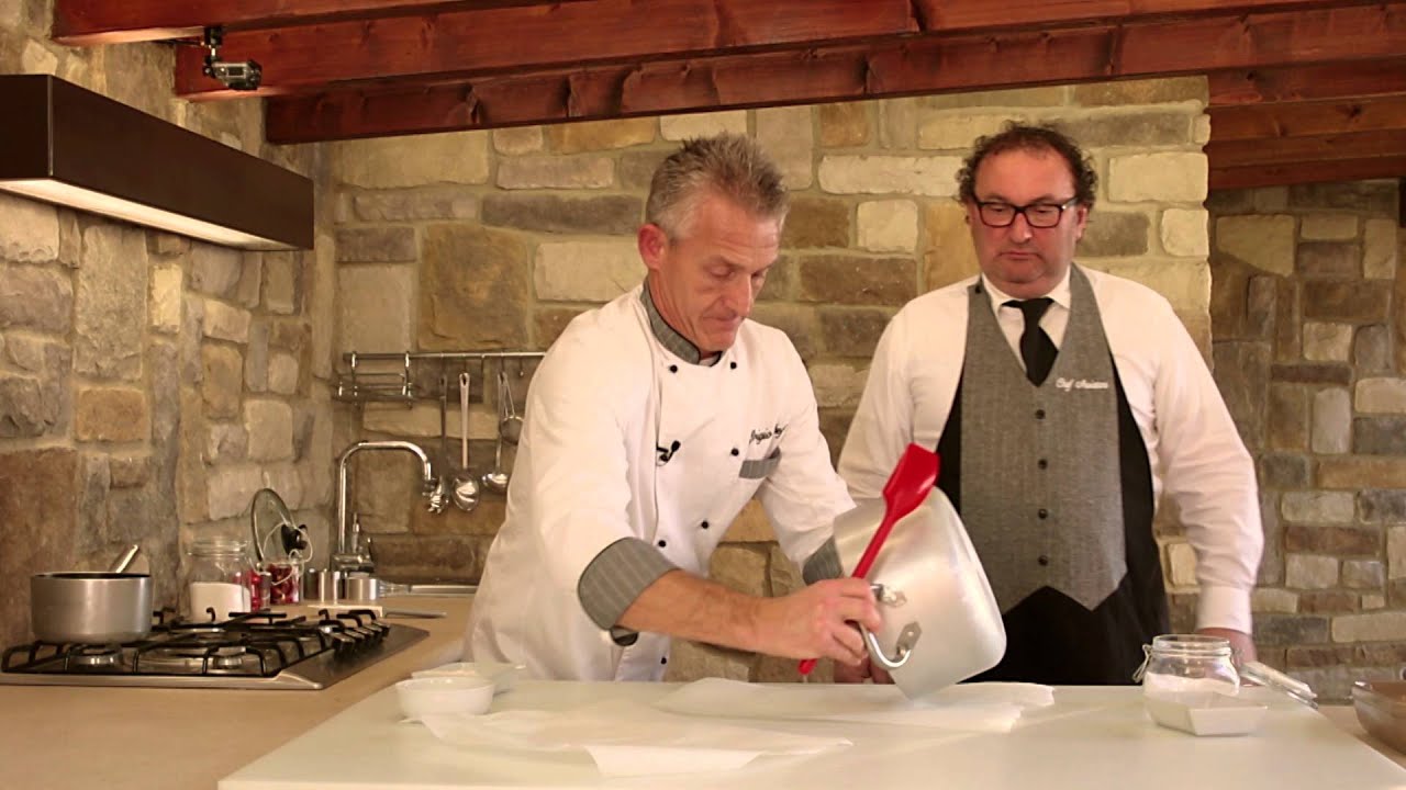 GNOCCHI ALLA ROMANA - Video Ricetta - Grigio Chef